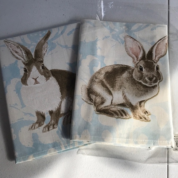 Williams Sonoma Other - Williams Sonoma 2 damask bunny kitchen towels